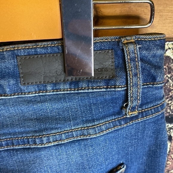 Calvin Klein Medium Wash Pencil Jean Skirt Size 27 - Picture 10 of 11